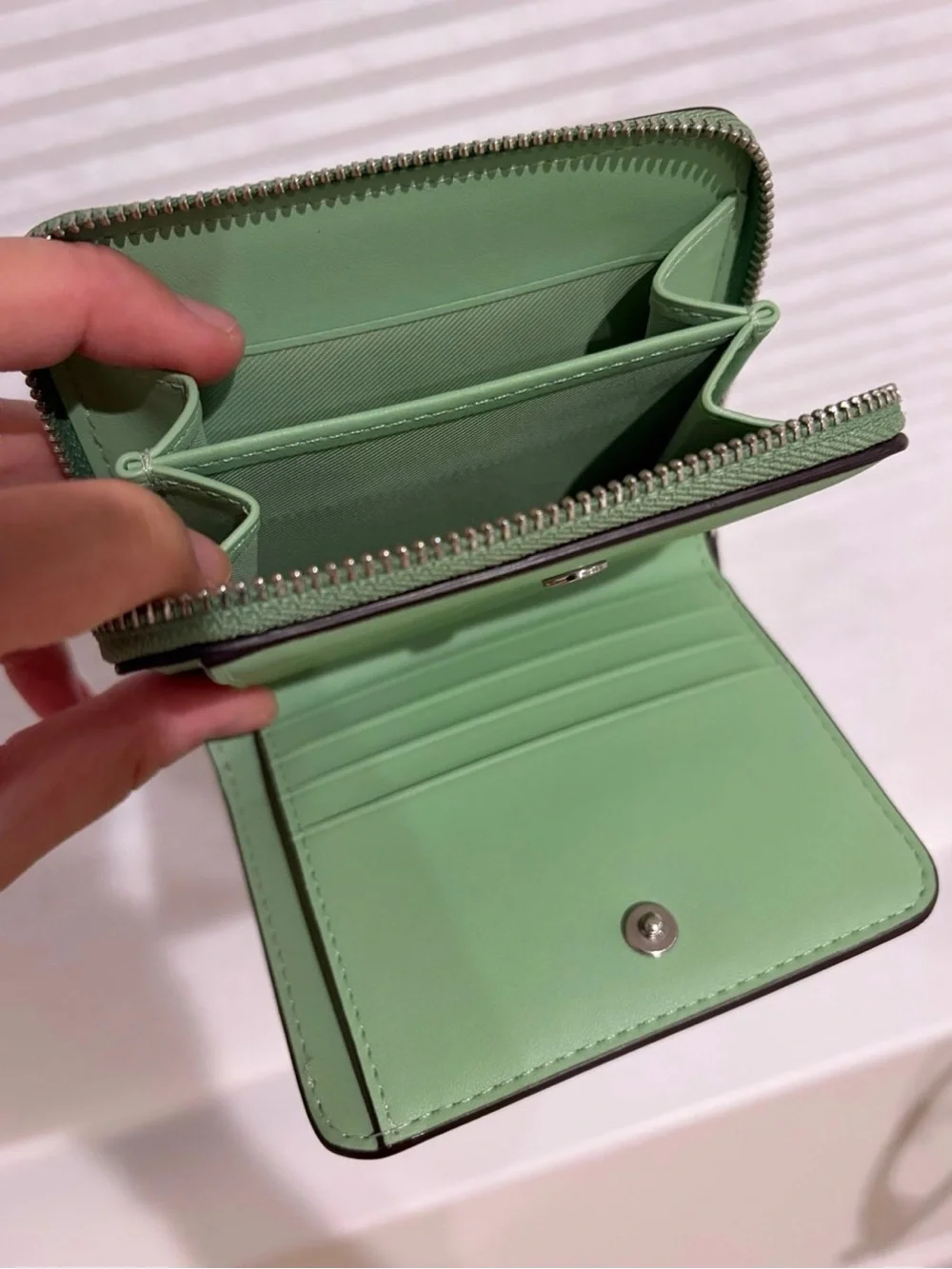 Coach billfold wallet EUC pale pistachio/silver hardware retails $150